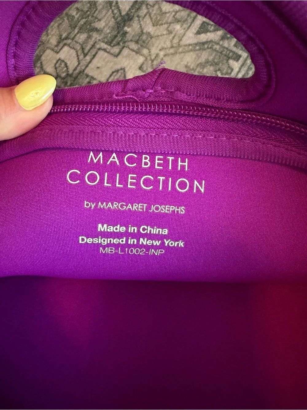 Macbeth Collection sleeve designed to protect iPads and tablets Purple and white